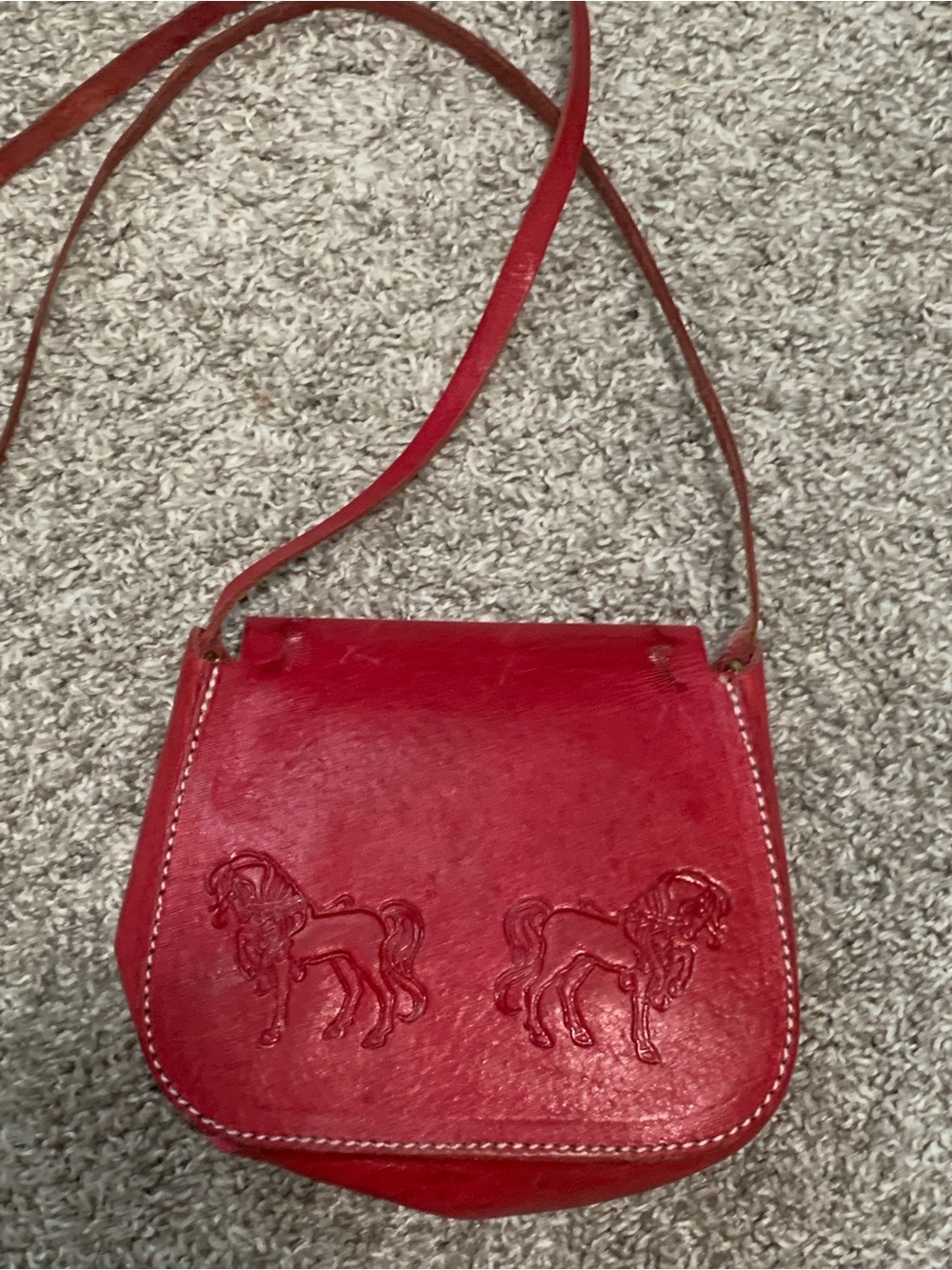 Y2K Red Leather Mini Crossbody Bag with Embossed Horse Details - Picture 3 of 7